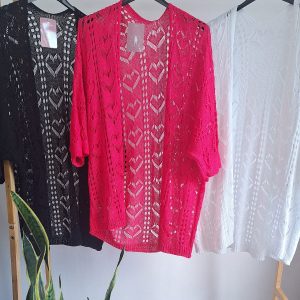 Chaqueta calada corazones